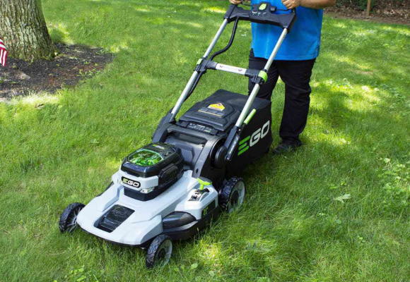 Easiest Lawn Mower for the Elderly to Buy in 2023